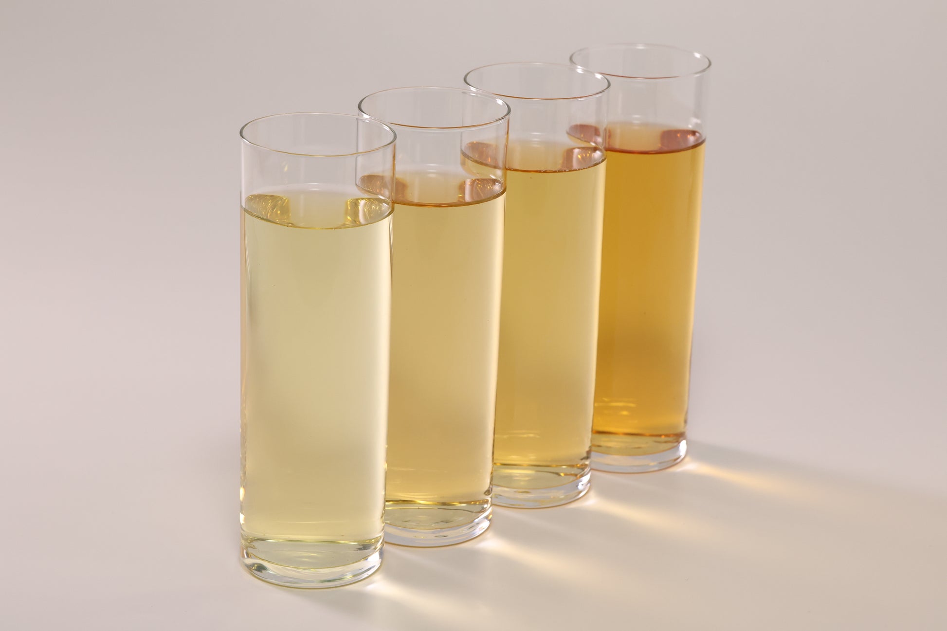 Taiwanese Tea - Mini Sampler 2: Lishan High Mountain Oolong, Oriental Beauty Oolong, Dong Ding Oolong, Ruby 18 / Red Jade Black Tea
 